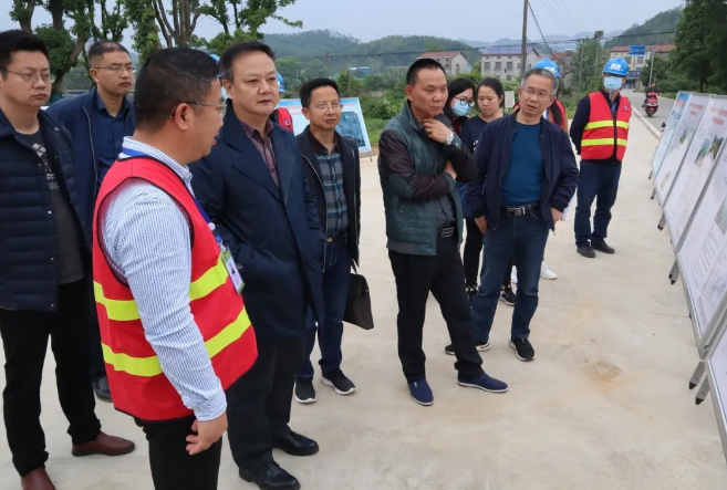 湖南省農(nóng)業(yè)農(nóng)村廳農(nóng)業(yè)資源保護(hù)與利用處調(diào)研組一行到岳陽云溪項(xiàng)目部開展調(diào)研